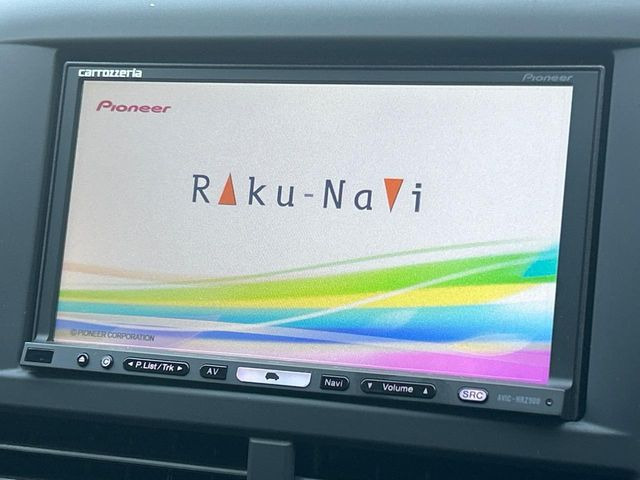 【ナビゲーション】使いやすいナビで目的地までしっかり案内してくれます。各種オーディオ再生機能も充実しており、お車の運転がさらに楽しくなります!!