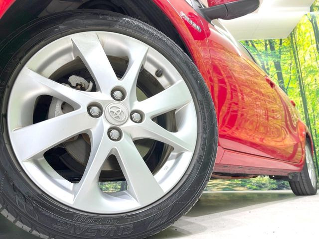 �y����16�C���`�A���~�z�C�[���z�O�ςɃ}�b�`���������A���~�z�C�[���𑕒����Ă���܂��B�e��ЊO�A���~�z�C�[����A�X�^�b�h���X�^�C�����戵�����Ă���܂��B���񂲑��k����������