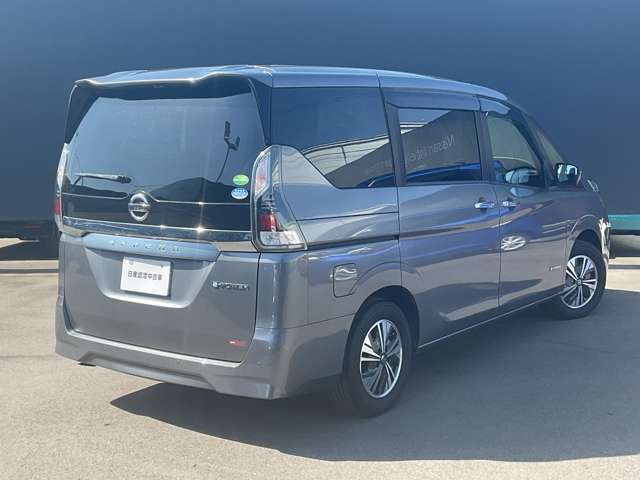 セレナ1.2 e-POWER XV