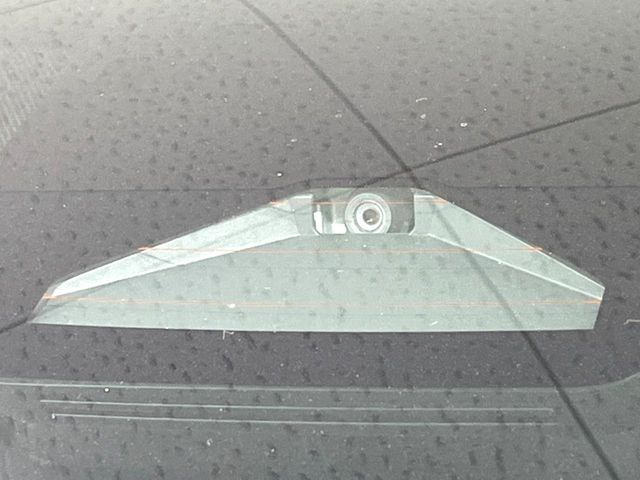 �y�g���^�Z�[�t�e�B�Z���X�z���s���ɑO���̎ԗ�����F�����A�Փ˂������Ȏ��͌x��ƃu���[�L�ŏՓˉ���Ɣ�Q�y�����A�V�X�g�B�����S�Ƀh���C�u�����y���݂��������܂��B