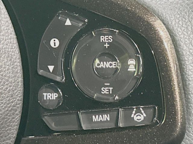 �y�A�_�v�e�B�u�N���[�Y�R���g���[���z�������H�ł̒��������s���y��!!�����ő��x��ۂN���[�Y�R���g���[�����A�Փˌy���V�X�e���ƘA�g���A�O���̎ԗ������m���ĎԊԂ�ۂ悤�ɑ��x���߂��Ă���܂�!!