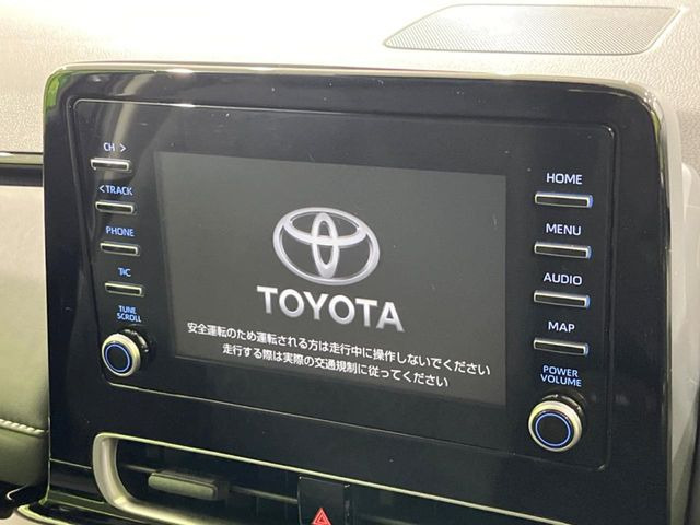 �y7�C���` �f�B�X�v���C�I�[�f�B�I�z���ʂ̃f�B�X�v���C��AppleCarPlay��AndroidAuto�����p�\�B�傫�ȉ�ʂŃX�}�z�i�r�A�v���������p���������܂���