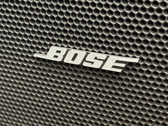 �yBOSE�T�E���h�V�X�e���z���[�J�[�I�v�V�����̍��i�ʃT�E���h�V�X�e���𓋍ځB��p�̃`���[�j���O���{���ꂽ�召�l�X�ȃX�s�[�J�[����ǎ��ȃT�E���h���t�ł��A�Տꊴ���ӂ�鉹����Ԃ����o���܂��B