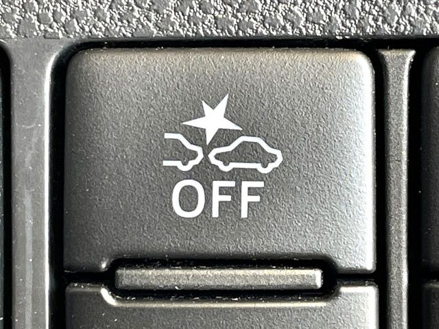 �y�X�}�[�g�A�V�X�g�z���s���ɑO���̎ԗ�����F�����A�Փ˂������Ȏ��͌x��ƃu���[�L�ŏՓˉ���Ɣ�Q�y�����A�V�X�g�B�����S�Ƀh���C�u�����y���݂��������܂��B