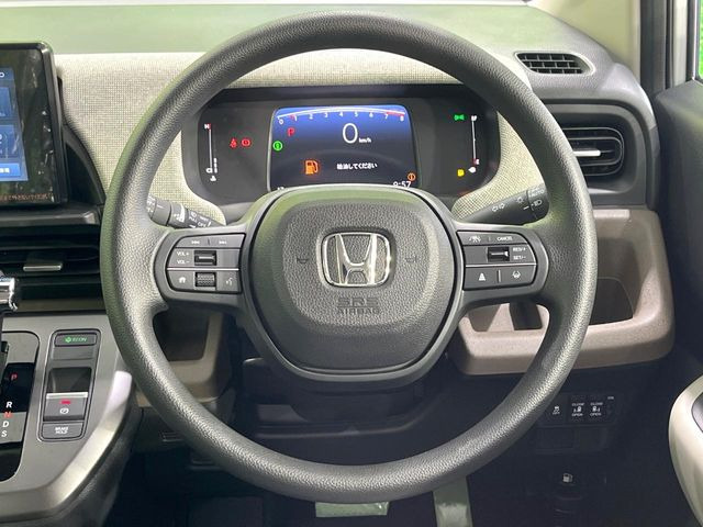 �y�X�e�A�����O�X�C�b�`�z�^�]���A�O������ڐ������炷���ƂȂ��A�I�[�f�B�I���̑��삪�\�ȕ֗��@�\!���S&���K�ȃh���C�u�����o���Ă���܂���