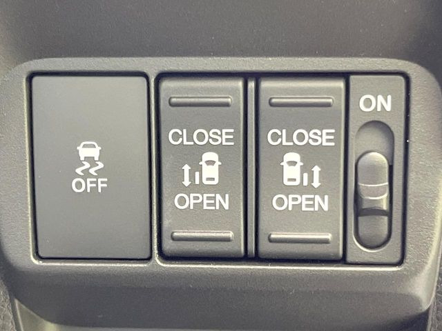 フリード1.5 e:HEV エアー EX