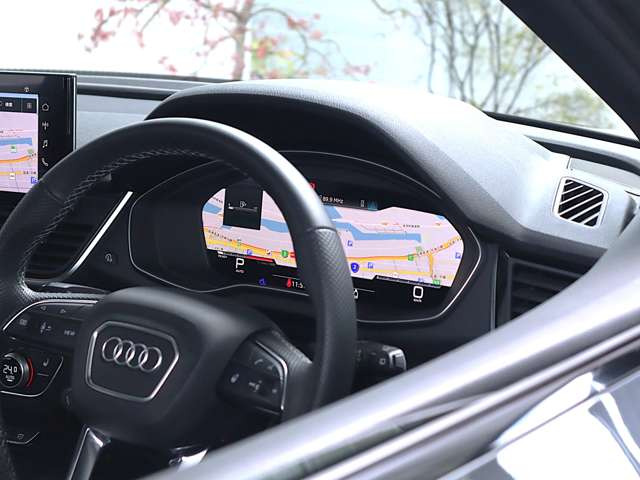 SQ5スポーツバック3.0 4WD