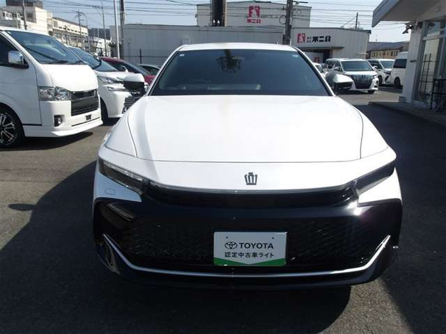 クラウンクロスオーバー2.5 G アドバンスト レザー パッケージ E-Four 4WD