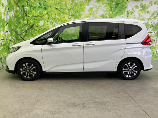 フリード+1.5 ハイブリッド クロスター