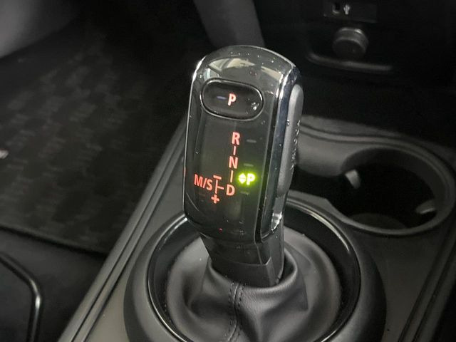 ��MT���[�h�t��AT:�ʏ�͎����ł����Ȃ���ϑ�(�M�A�`�F���W)���h���C�o�[�̑���ɂ���ĈӐ}�I�ɕς�����V�X�e���ł��B����w���i�̃h���C�u�����y���݂��������܂�!