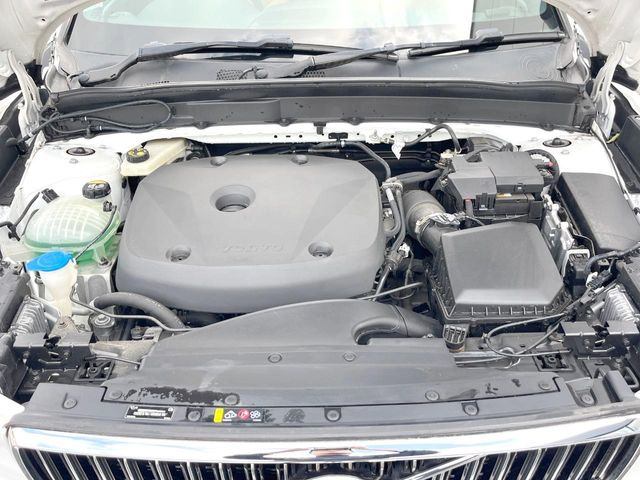 ●当店では、各メーカーの専用診断テスターを導入。国家資格を持つテクニカルスタッフも常駐しておりますので、万が一の際にも安心してご利用いただけます。