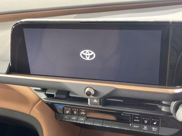 クラウンスポーツ2.5 Z E-Four 4WD