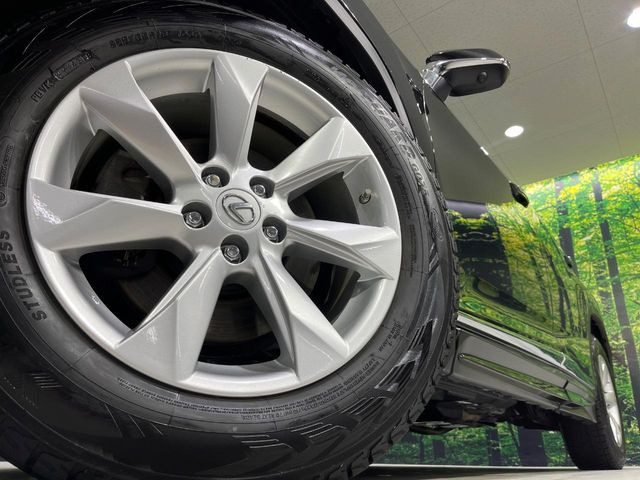 �y����18�C���`�A���~�z�C�[���z�O�ςɃ}�b�`���������A���~�z�C�[���𑕒����Ă���܂��B�e��ЊO�A���~�z�C�[����A�X�^�b�h���X�^�C�����戵�����Ă���܂��B���񂲑��k����������