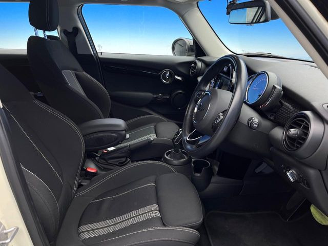 ���V�[�g�̎g�p��:�j��E�ւ�������Ȃ��A�����̒ʂ肫�ꂢ�ȏ�Ԃ��ێ����Ă���܂��B�܂��A�����N���[�j���O�E�R�[�e�B���O�����p�����������܂��B