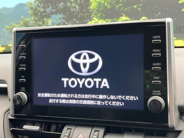 【9型ナビ機能付きディスプレイオーディオ】ナビ機能搭載の他、お持ちのスマートフォンと連携して、ナビやbluetoothでの音楽再生が可能です♪デザインはもちろん操作性も良好!