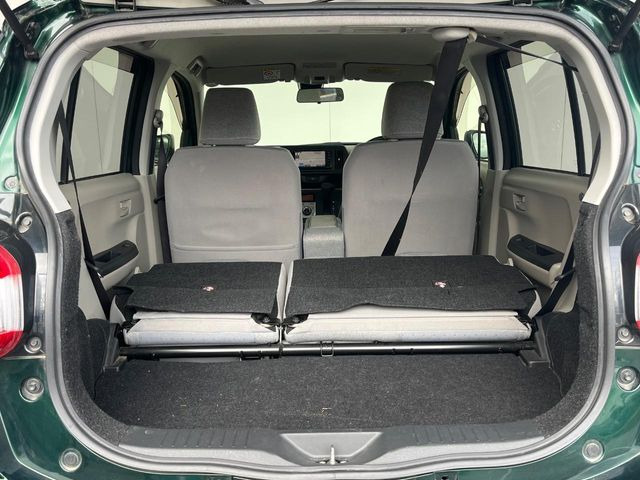 ���i�̂���������ʋ΁A���}���ɏ\���ȉ׎��X�y�[�X���m�ۂ��Ă���܂��B�Z�J���h�V�[�g��|���ƁA�傫�ȉו��̐ύڂ��\�ł���