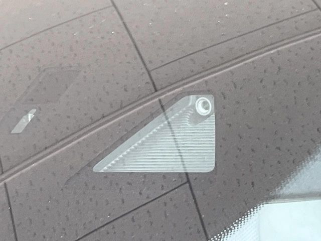 �yi-ACTIVESENSE�z���s���ɑO���̎ԗ�����F�����A�Փ˂������Ȏ��͌x��ƃu���[�L�ŏՓˉ���Ɣ�Q�y�����A�V�X�g�B�����S�Ƀh���C�u�����y���݂��������܂��B