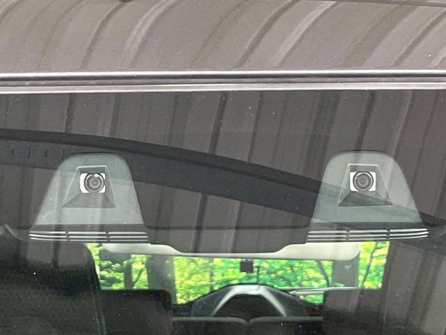 【スズキ セーフティサポート】走行中に前方の車両等を認識し、衝突しそうな時は警報とブレーキで衝突回避と被害軽減をアシスト。より安全にドライブをお楽しみいただけます。