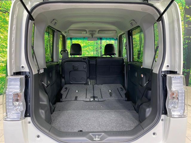 ���i�̂���������ʋ΁A���}���ɏ\���ȉ׎��X�y�[�X���m�ۂ��Ă���܂��B�Z�J���h�V�[�g��|���ƁA�傫�ȉו��̐ύڂ��\�ł���