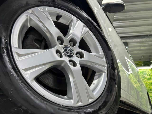 �y����16�C���`�A���~�z�C�[���z�O�ςɃ}�b�`���������A���~�z�C�[���𑕒����Ă���܂��B�e��ЊO�A���~�z�C�[����A�X�^�b�h���X�^�C�����戵�����Ă���܂��B���񂲑��k����������