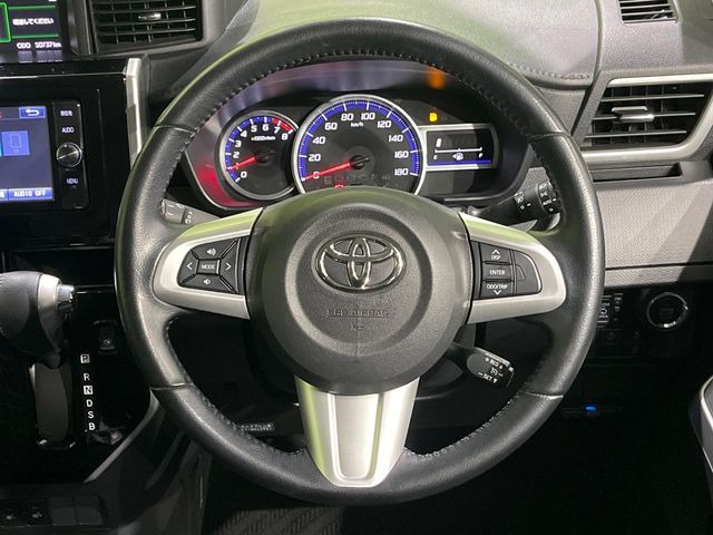 �y�����v�����X�e�A�����O�z�㎿�Ȋv���g�p���邱�ƂŁA��ɂ����������݂ƂĂ��^�]���₷���n���h���ł���