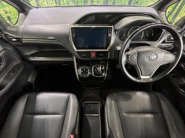 エスクァイアハイブリッド1.8 Gi