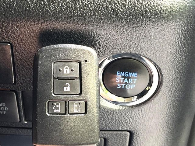 �y�X�}�[�g�L�[�z�J�o����|�P�b�g�ɓ��ꂽ�܂܂ł��h�A�̎{���E�������\�ȃX�}�[�g�L�[�𑕔��B�G���W���̃I���E�I�t�����J�M�����o���K�v����������Ƃ��Ă��֗��ł���