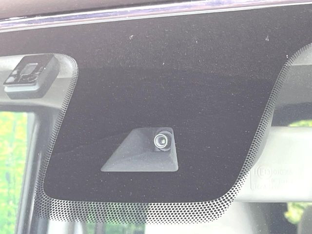 �y�C���e���W�F���g�G�}�[�W�F���V�[�u���[�L�z�t�����g�J�����őO���̎ԗ�����s�҂����m�B�Փ˂������Ȏ��͏Փ˔�Q�y���u���[�L���쓮�A�Փˉ�����T�|�[�g�B�����S�Ƀh���C�u�����y���݂��������܂��B