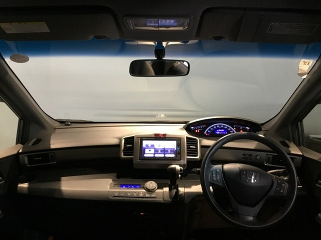 フリードスパイク1.5 G プレミアムエディション