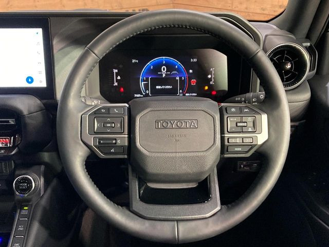 �y�����v�����X�e�A�����O�z�㎿�Ȋv���g�p���邱�ƂŁA��ɂ����������݂ƂĂ��^�]���₷���n���h���ł���