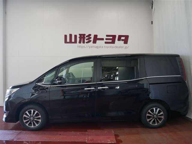 エスクァイアハイブリッド1.8 Gi プレミアムパッケージ