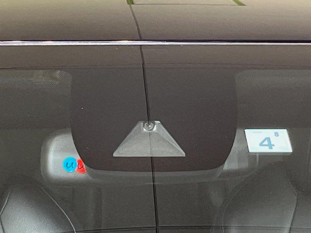 �y�g���^�Z�[�t�e�B�Z���X�z���s���ɑO���̎ԗ�����F�����A�Փ˂������Ȏ��͌x��ƃu���[�L�ŏՓˉ���Ɣ�Q�y�����A�V�X�g�B�����S�Ƀh���C�u�����y���݂��������܂��B