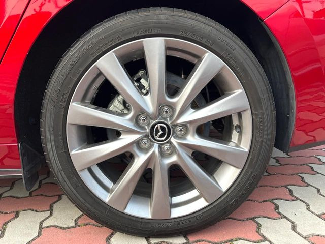 �y����18�C���`�A���~�z�C�[���z�O�ςɃ}�b�`���������A���~�z�C�[���𑕒����Ă���܂��B�e��ЊO�A���~�z�C�[����A�X�^�b�h���X�^�C�����戵�����Ă���܂��B���񂲑��k����������