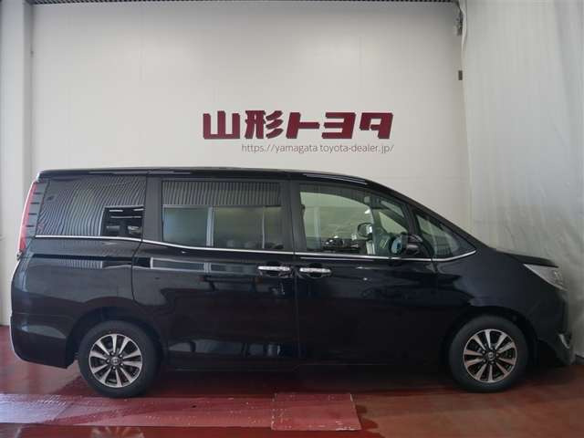 エスクァイアハイブリッド1.8 Gi プレミアムパッケージ