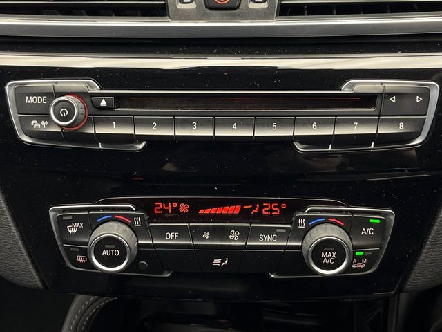 ●デュアルオートエアコン:運転席・助手席それぞれで温度設定が可能な独立式オートエアコンを標準装備しております!