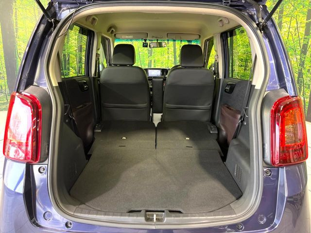 ���i�̂���������ʋ΁A���}���ɏ\���ȉ׎��X�y�[�X���m�ۂ��Ă���܂��B�Z�J���h�V�[�g��|���ƁA�傫�ȉו��̐ύڂ��\�ł���