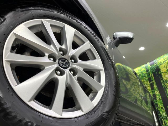 �y����17�C���`�A���~�z�C�[���z�O�ςɃ}�b�`���������A���~�z�C�[���𑕒����Ă���܂��B�e��ЊO�A���~�z�C�[����A�X�^�b�h���X�^�C�����戵�����Ă���܂��B���񂲑��k����������