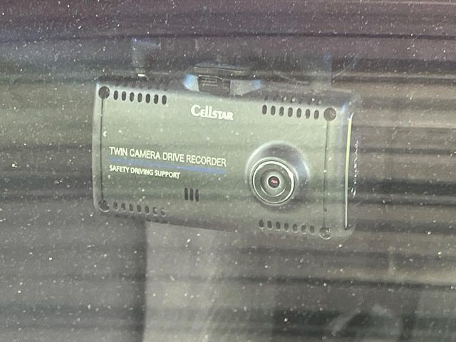 �y�h���C�u���R�[�_�[�z�h���C�u���R�[�_�[����!���s���͂������A������^�]�⎖�̂ɑ��������ہA�f���ŋL�^���A����̃��X�N�ɔ����܂��B���L�^�pSD�J�[�h�͂��q�l�����g�ł��������������K�v������܂��B