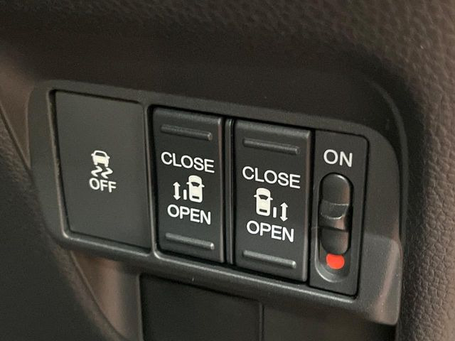 �y�����p���[�X���C�h�h�A�z�X�}�[�g�L�[��^�]�Ȃ̃X�C�b�`�Ō�ȗ����X���C�h�h�A�̊J���\���d��������͂����ăh�A���J����K�v������܂���B