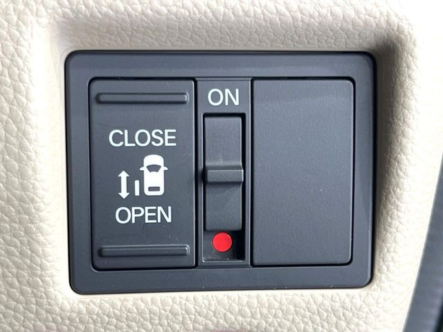 �y�p���[�X���C�h�h�A�z�X�}�[�g�L�[��^�]�Ȃ̃X�C�b�`�ŃX���C�h�h�A�̊J���\���d��������͂����ăh�A���J����K�v�������A���������q�l�ł��A�d���ו��������Ă��鎞�����N�ɊJ���߂ł��܂���