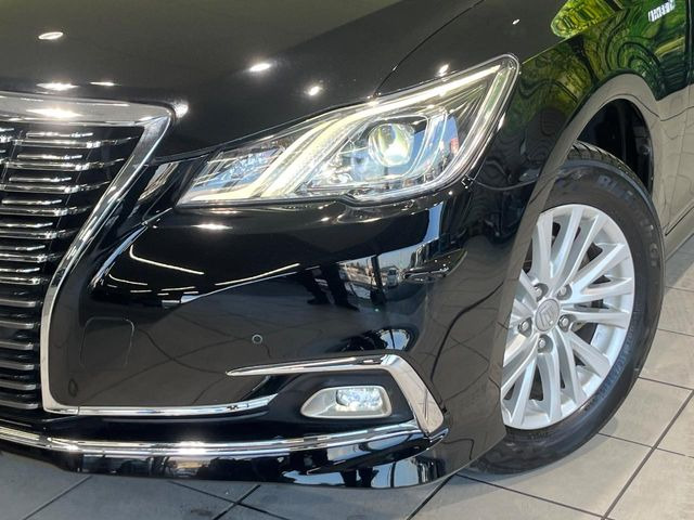 �yLED�w�b�h���C�g�z���V����ԑ��s�����ǍD�Ȏ��E���m�ۂ����S���ĉ^�]�ł��鍂�P�xLED�w�b�h���C�g�𑕔�!�_�����x�������A����d�͂��}�����Ă��܂��B