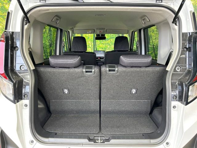 ���i�̂���������ʋ΁A���}���ɏ\���ȉ׎��X�y�[�X���m�ۂ��Ă���܂��B�Z�J���h�V�[�g��|���ƁA�傫�ȉו��̐ύڂ��\�ł���