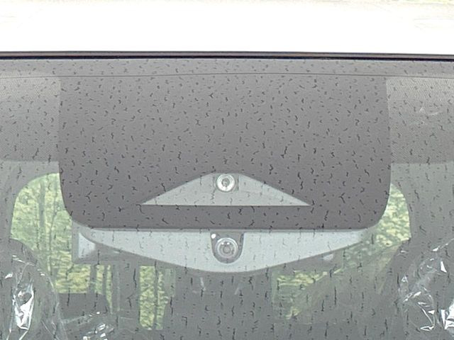 �y�C���e���W�F���g�G�}�[�W�F���V�[�u���[�L�z�t�����g�J�����őO���̎ԗ�����s�҂����m�B�Փ˂������Ȏ��͏Փ˔�Q�y���u���[�L���쓮�A�Փˉ�����T�|�[�g�B�����S�Ƀh���C�u�����y���݂��������܂��B