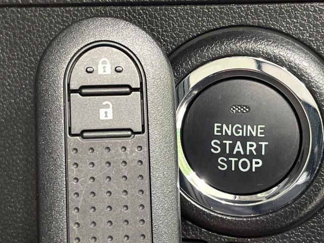 �y�L�[�t���[�V�X�e���z�J�o����|�P�b�g�ɓ��ꂽ�܂܂ł��h�A�̎{���E�������\�ȃX�}�[�g�L�[�𑕔��B�G���W���̃I���E�I�t�����J�M�����o���K�v����������Ƃ��Ă��֗��ł���