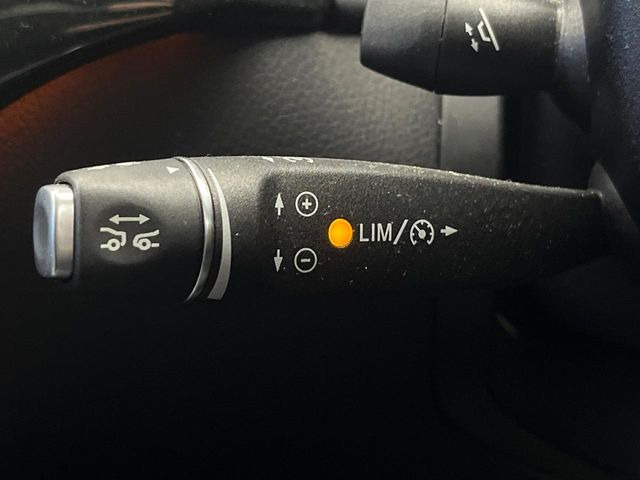 ���f�B�X�g���j�b�N�v���X:�s�s�A�x�O�A�������H�Ȃǂ̑��s���ɁA�X�e���I�}���`�p�[�p�X�J�����ƃ��[�_�[�Z���T�[�ɂ��A�O���Ԃ�F�����đ��x�ɉ������Ԋԋ������ێ����鎟����̃N���R��!