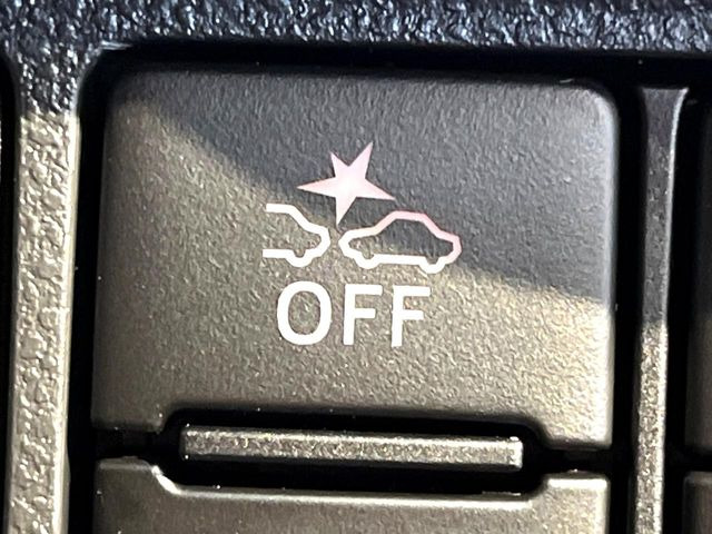 �y�X�}�[�g�A�V�X�g�z���s���ɑO���̎ԗ�����F�����A�Փ˂������Ȏ��͌x��ƃu���[�L�ŏՓˉ���Ɣ�Q�y�����A�V�X�g�B�����S�Ƀh���C�u�����y���݂��������܂��B