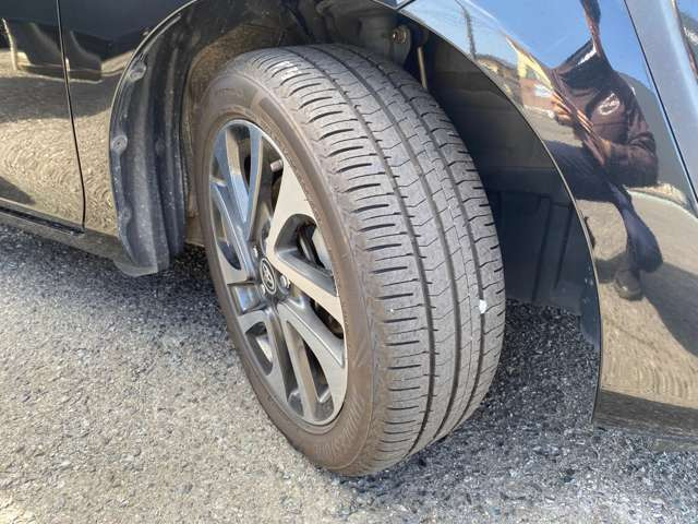 シエンタハイブリッド 1.5 G クエロ