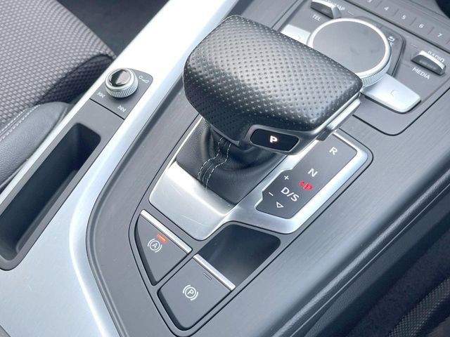 ��MT���[�h�t��AT:�ʏ�͎����ł����Ȃ���ϑ�(�M�A�`�F���W)���h���C�o�[�̑���ɂ���ĈӐ}�I�ɕς�����V�X�e���ł��B����w���i�̃h���C�u�����y���݂��������܂�!