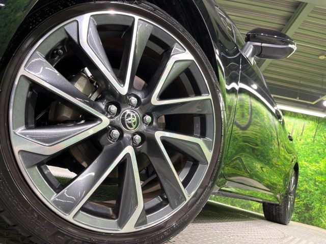 �y����18�C���`�A���~�z�C�[���z�O�ςɃ}�b�`���������A���~�z�C�[���𑕒����Ă���܂��B�e��ЊO�A���~�z�C�[����A�X�^�b�h���X�^�C�����戵�����Ă���܂��B���񂲑��k����������