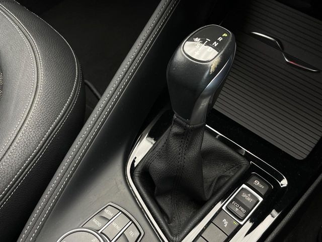 ●MTモード付きAT:通常は自動でおこなわれる変速(ギアチェンジ)をドライバーの操作によって意図的に変えられるシステムです。より一層普段のドライブをお楽しみいただけます!